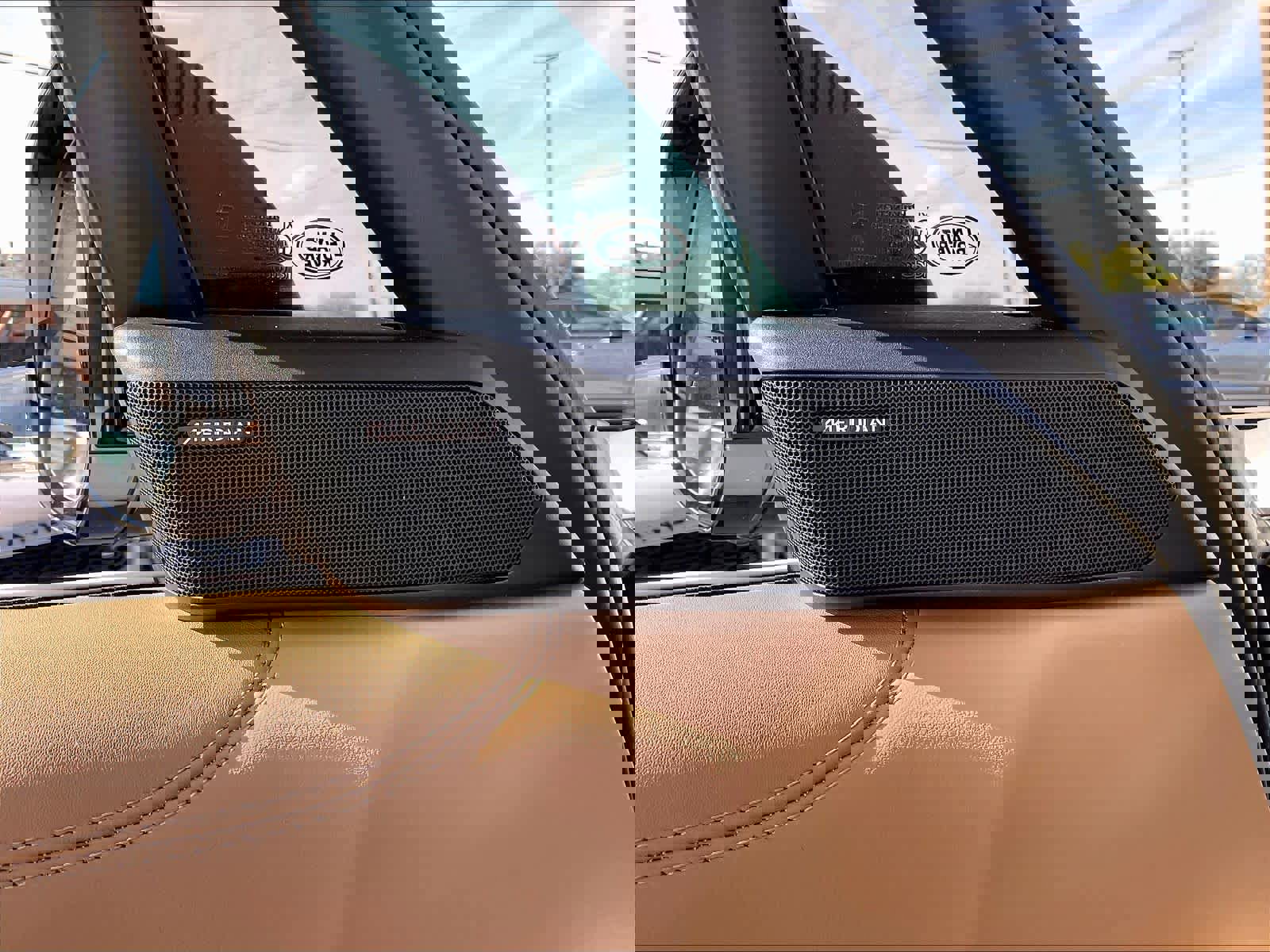 Used 2023 Land Rover Range Rover Long Wheelbase SE image 35