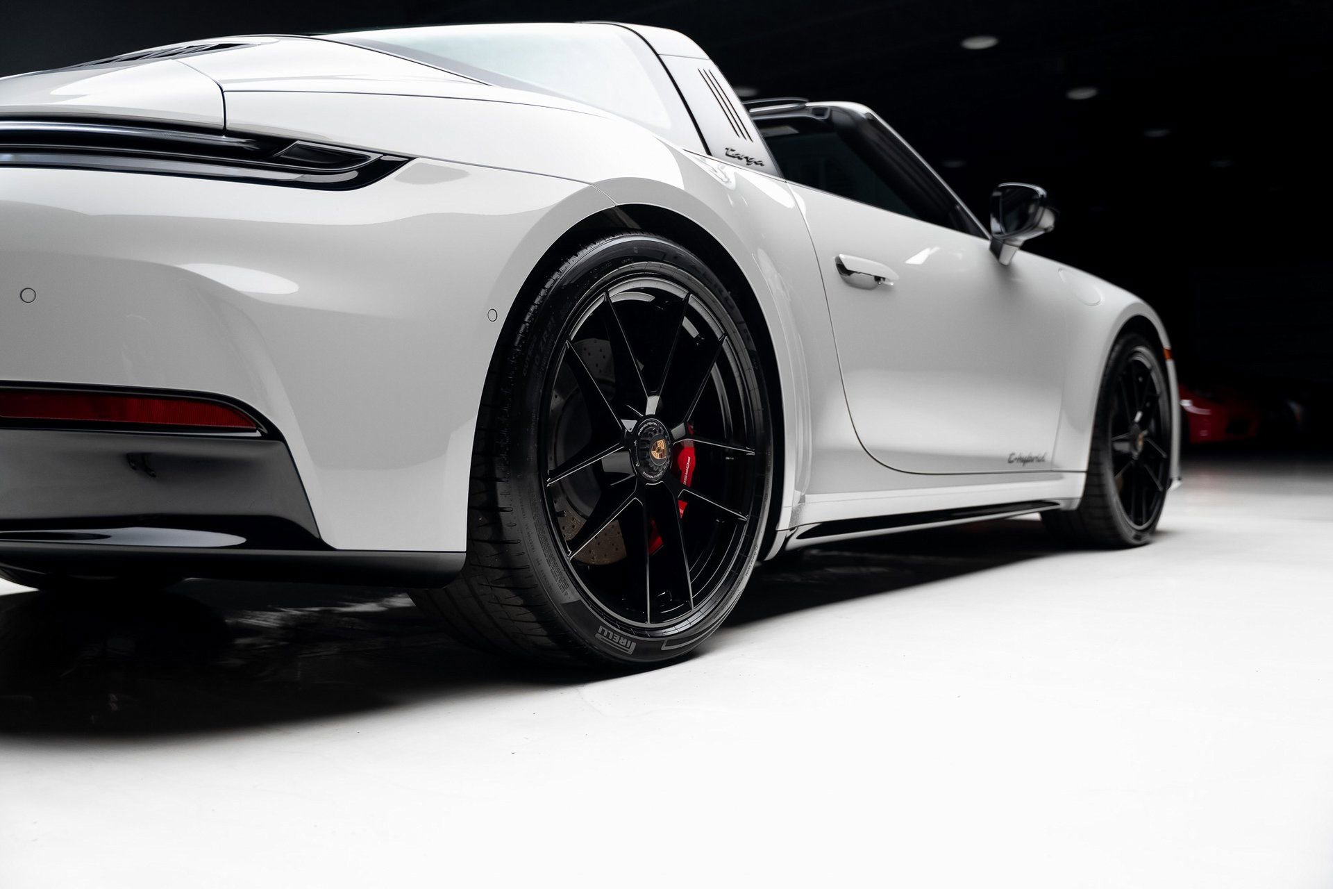 Used 2025 Porsche 911 Targa 4 GTS w/ Premium Package image 79