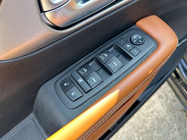 Used 2024 Chrysler Pacifica Pinnacle AWD/4WD image 27
