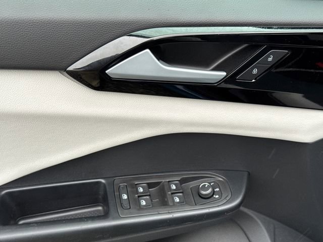 New 2026 Volkswagen Taos S image 36