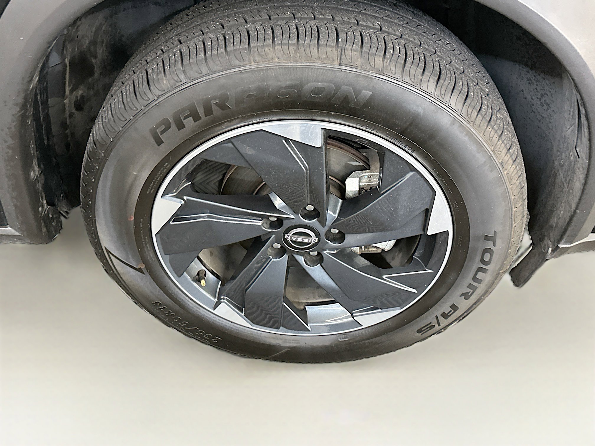 Used 2025 Nissan Rogue SV image 11