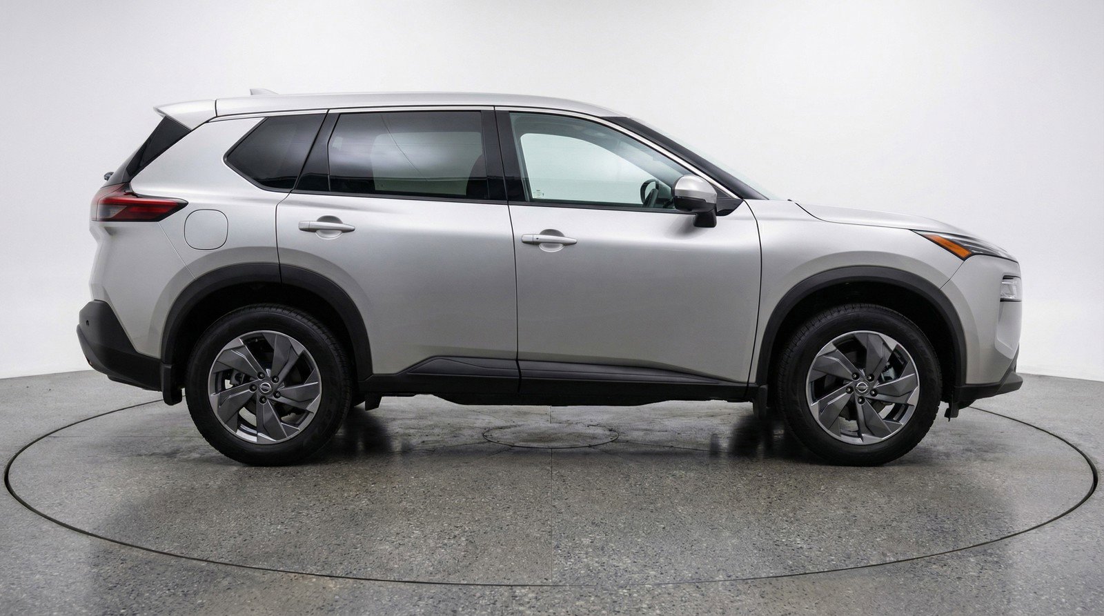 Used 2025 Nissan Rogue SV FWD image 11
