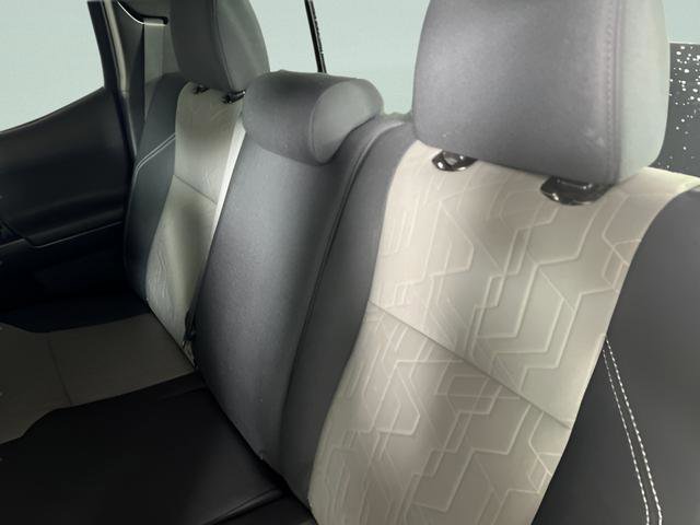 Used 2020 Toyota Tacoma TRD Off-Road image 34