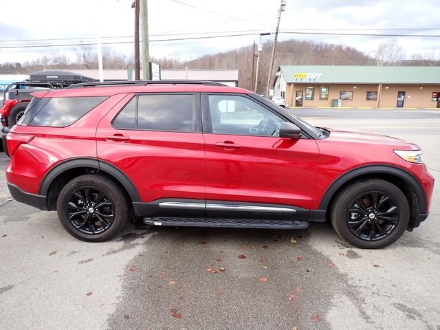 Used 2023 Ford Explorer XLT w/ Equipment Group 202A image 8