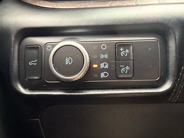 Used 2021 Ford Explorer Platinum w/ Equipment Group 601A AWD/4WD image 33