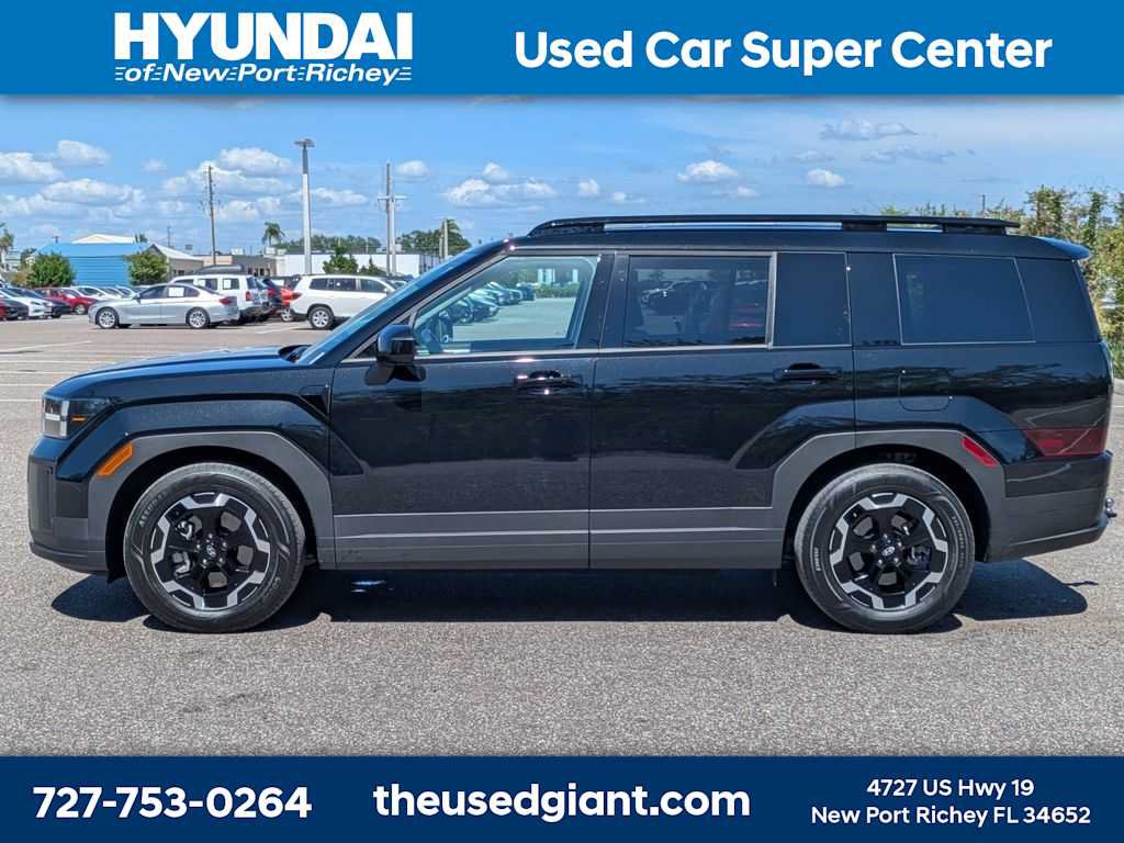 Used 2025 Hyundai Santa Fe SEL w/ Tow & Go Package FWD image 2