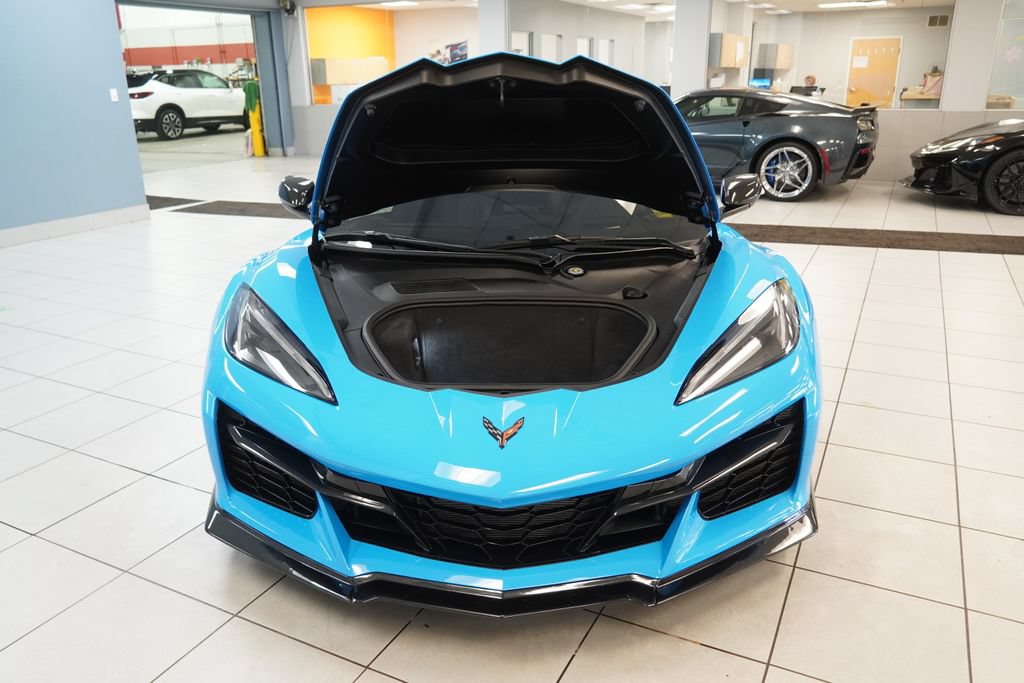 Used 2024 Chevrolet Corvette Z06 RWD image 15