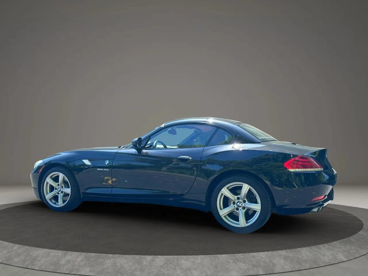 Used 2009 BMW Z4 sDrive30i RWD image 7