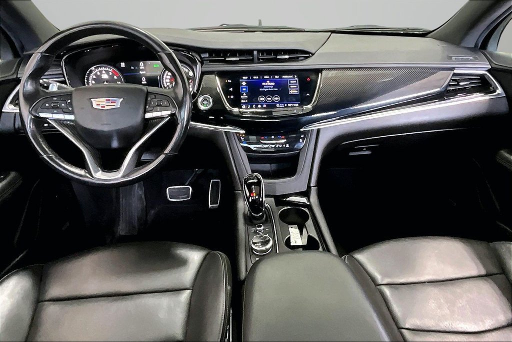 Used 2022 Cadillac XT6 Sport w/ Technology Package AWD/4WD image 7