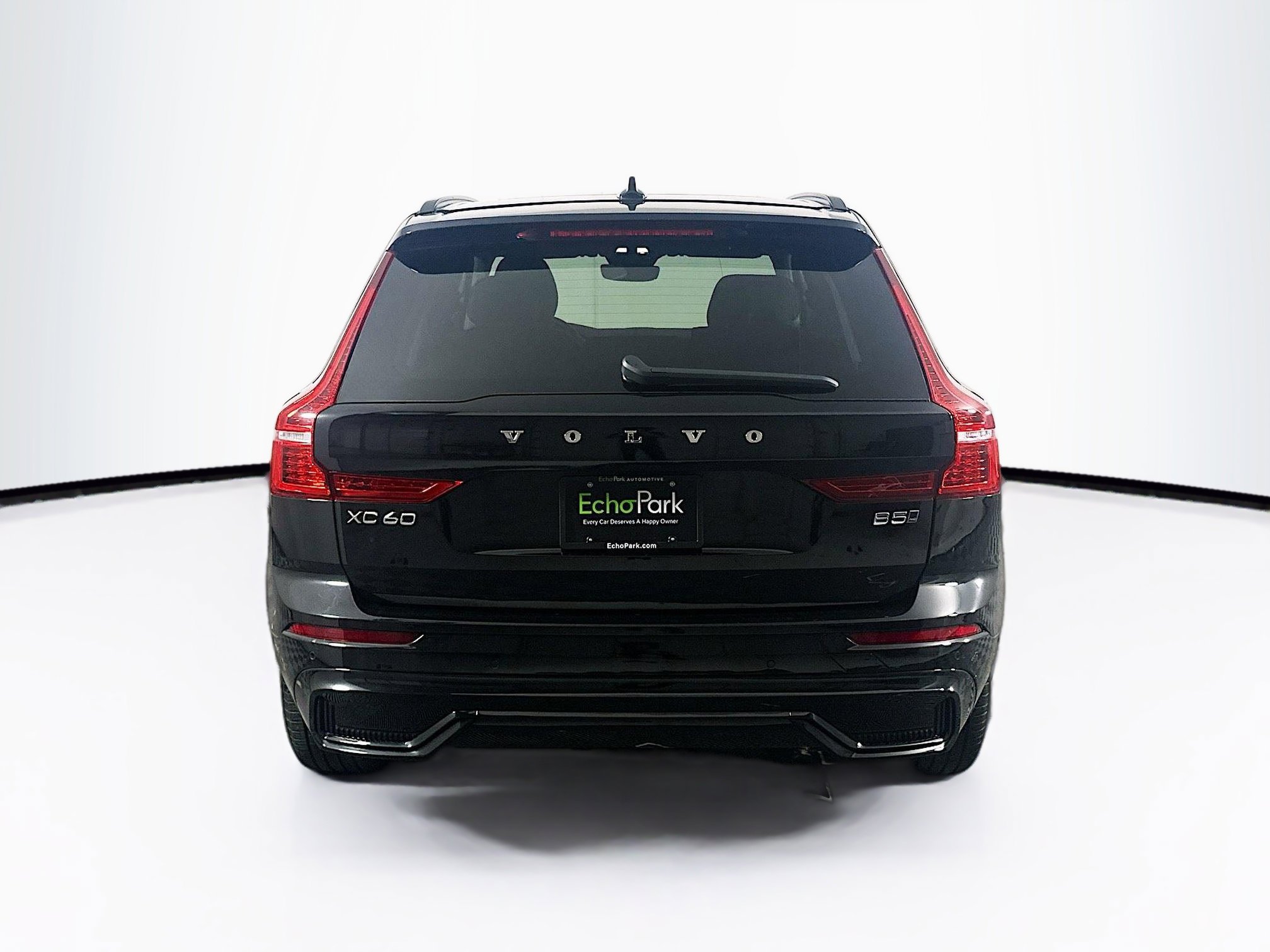 Used 2025 Volvo XC60 B5 Plus image 7