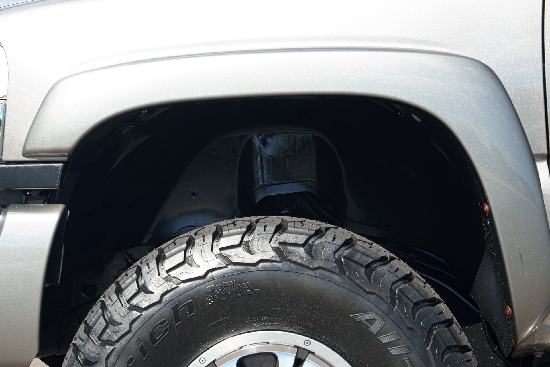 Used 2007 GMC Sierra 2500 SLT w/ Heavy-Duty Power Package AWD/4WD image 12