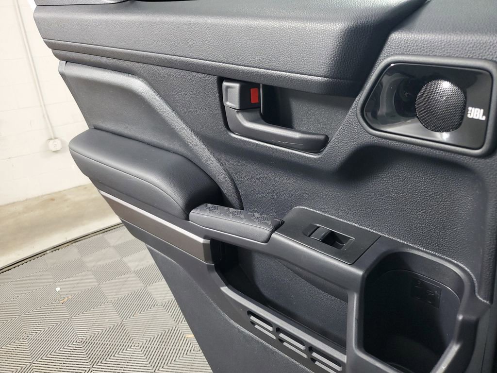 Used 2025 Toyota 4Runner TRD Off-Road Premium image 18