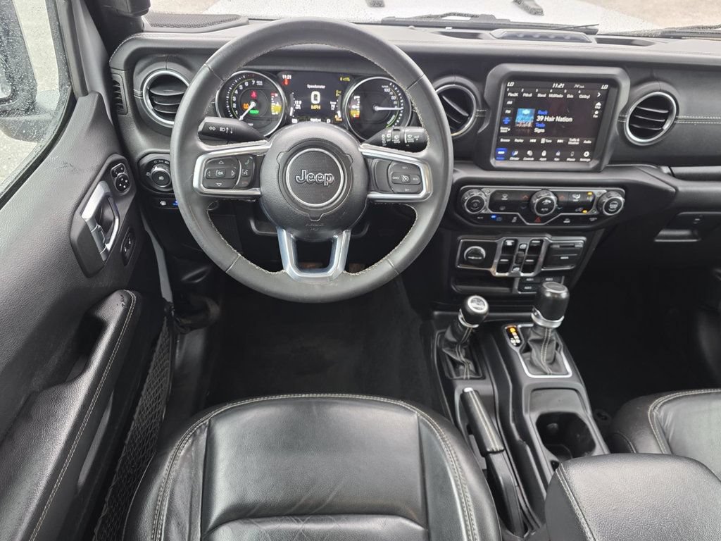 Used 2023 Jeep Wrangler Unlimited Sahara AWD/4WD image 12