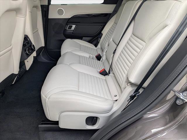 New 2025 Land Rover Discovery S image 15