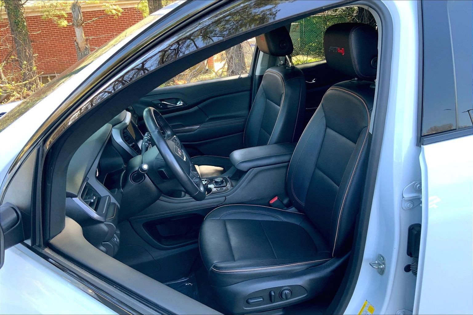 Used 2020 GMC Acadia AT4 w/ Driver Alert Package II image 7