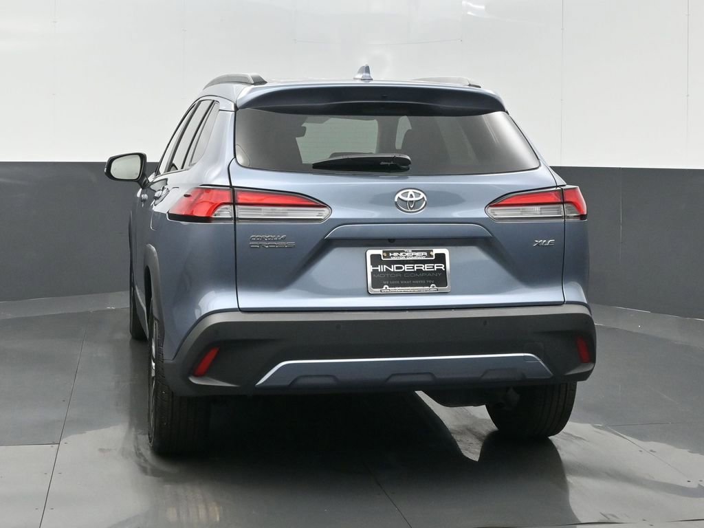 Used 2024 Toyota Corolla Cross XLE w/ Convenience Package image 19