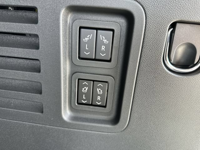 New 2026 Buick Enclave Preferred w/ Power Package FWD image 30