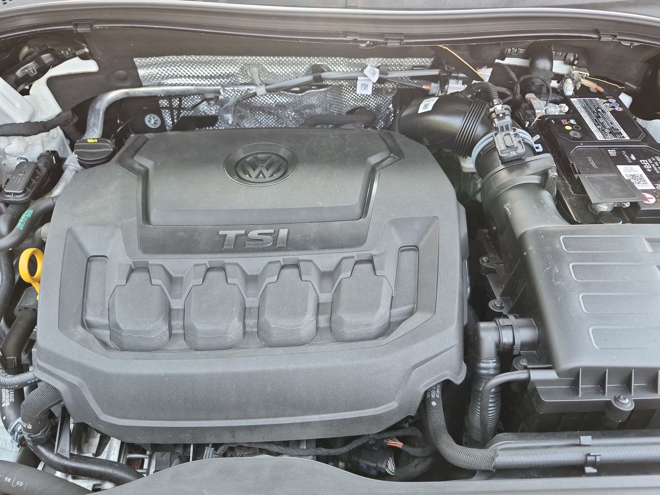 Used 2022 Volkswagen Tiguan SE AWD/4WD image 32