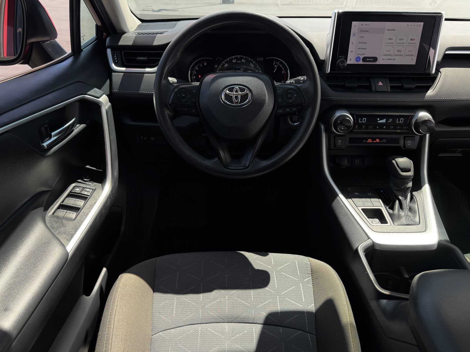 Used 2023 Toyota RAV4 XLE AWD/4WD image 15