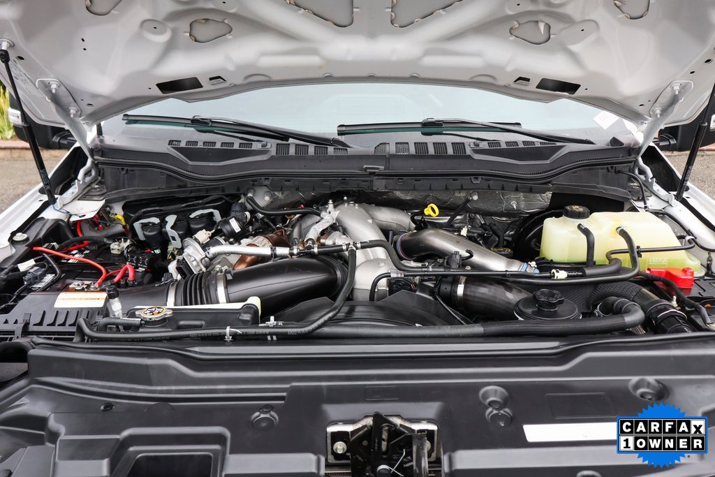 Used 2022 Ford F350 Lariat w/ Black Appearance Package image 12