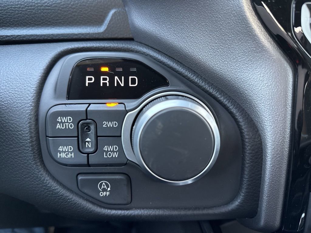 New 2026 RAM 1500 4x4 Crew Cab image 10