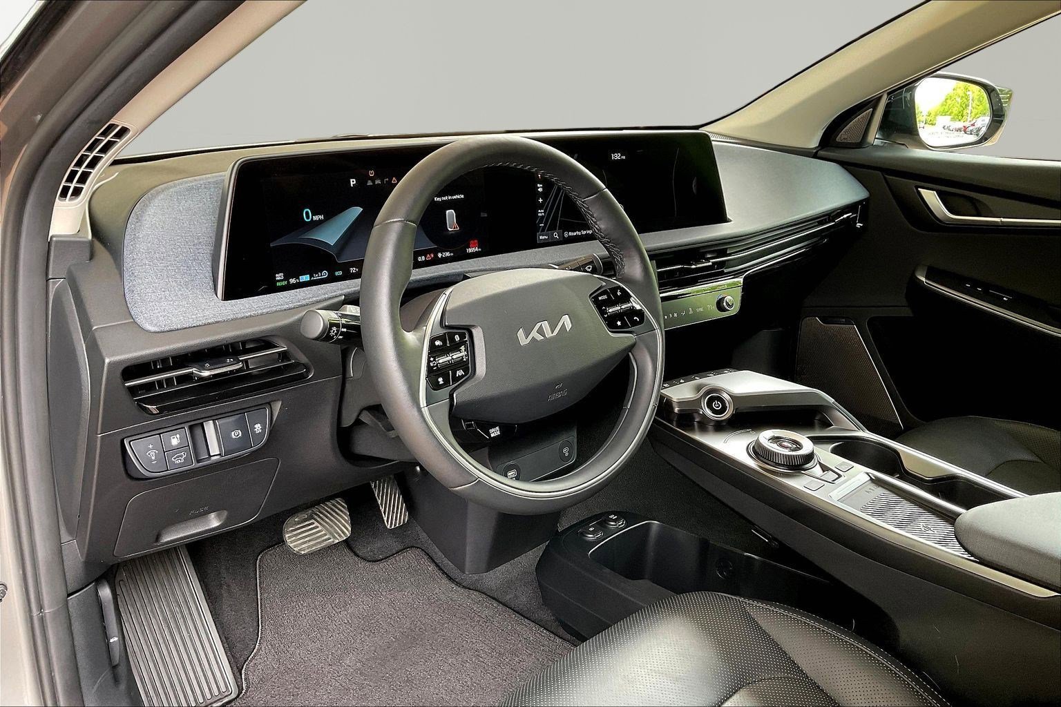 Used 2024 Kia EV6 Wind w/ Wind Technology Package AWD/4WD image 17