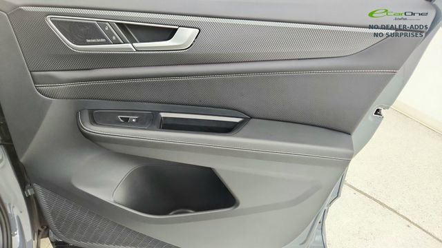 Used 2025 Volkswagen Atlas Cross Sport SEL Premium R-Line AWD/4WD image 26