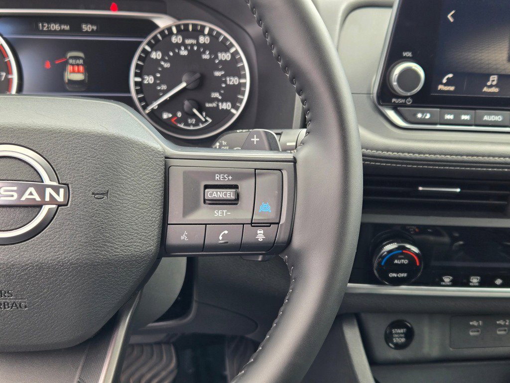 Used 2025 Nissan Rogue SV FWD image 30