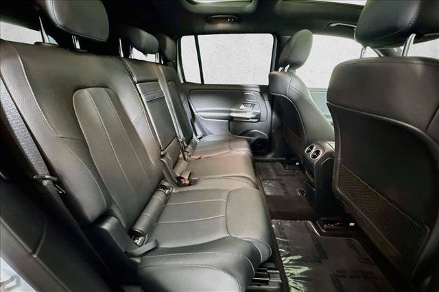 Used 2023 Mercedes-Benz EQB 300 4MATIC image 26
