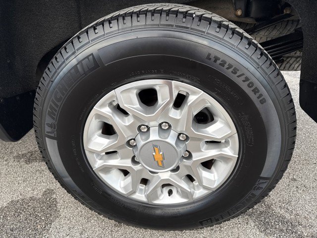 Used 2024 Chevrolet Silverado 3500 LTZ w/ LTZ Convenience Package RWD image 11
