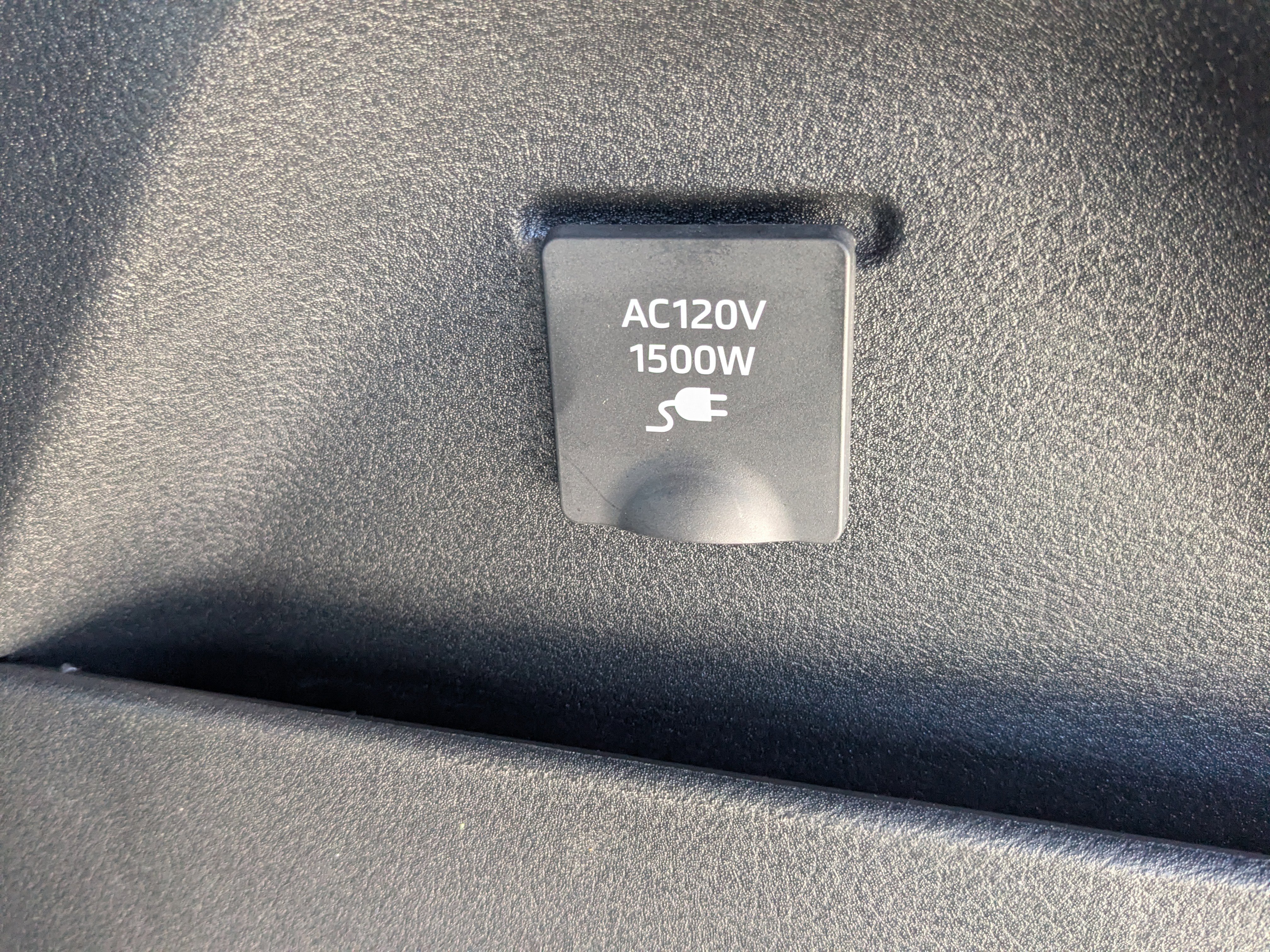 Used 2025 Toyota Sienna Platinum image 16