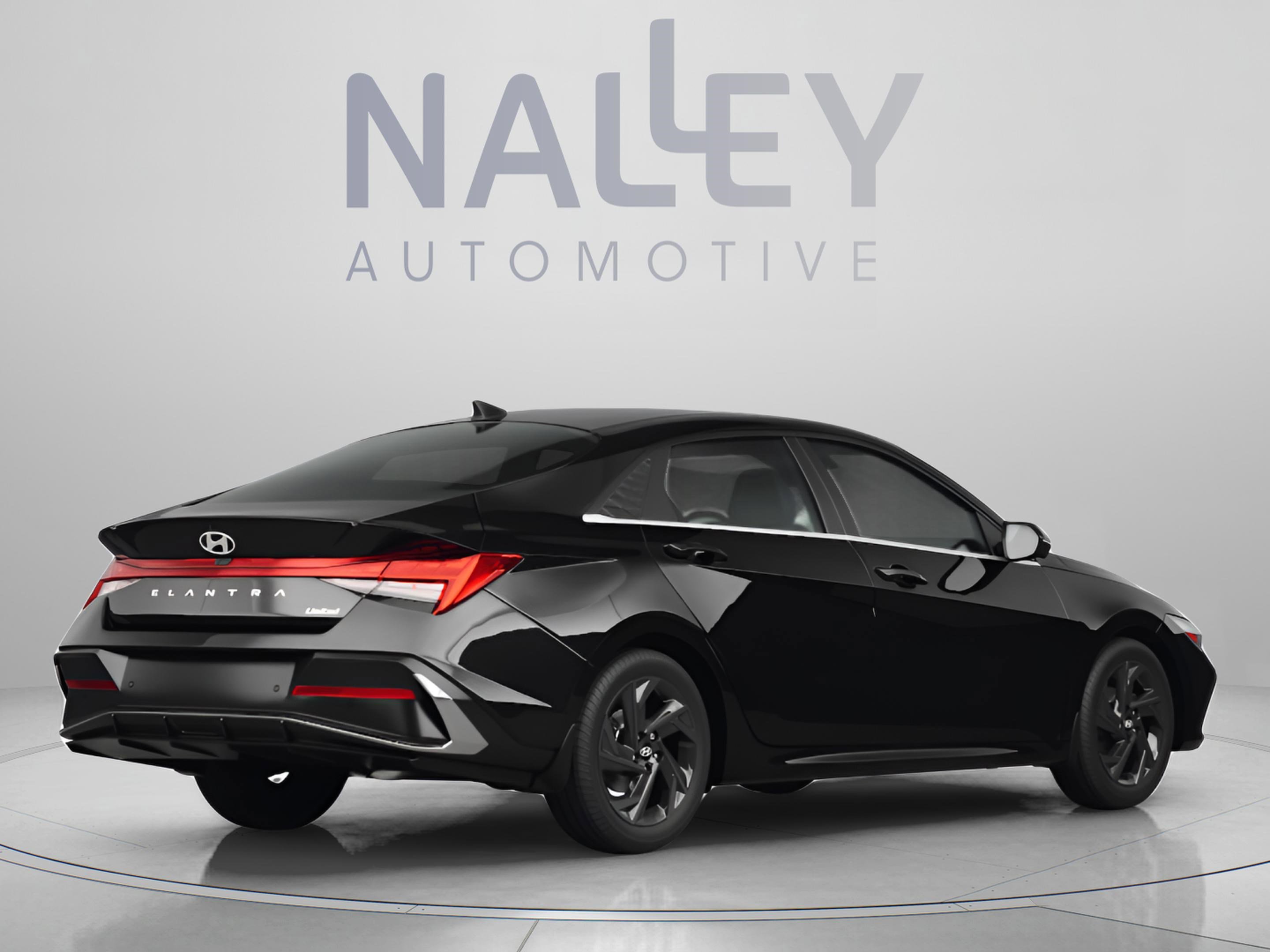 New 2026 Hyundai Elantra Limited FWD image 3