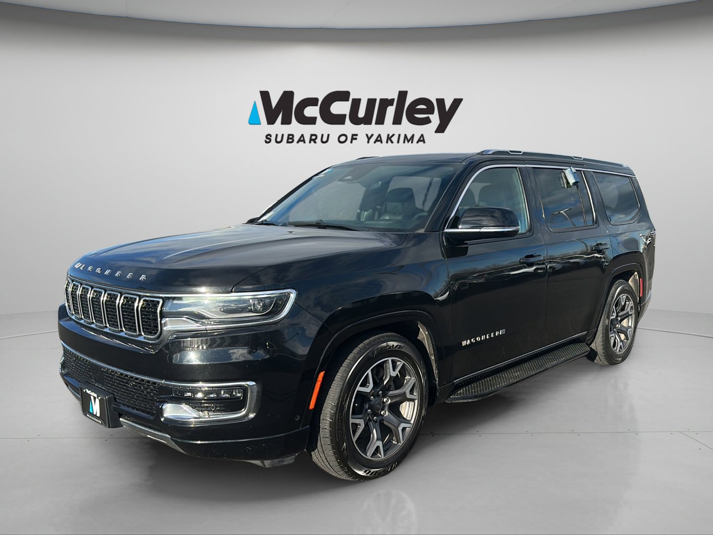 Used 2024 Jeep Wagoneer Series III AWD/4WD image 9