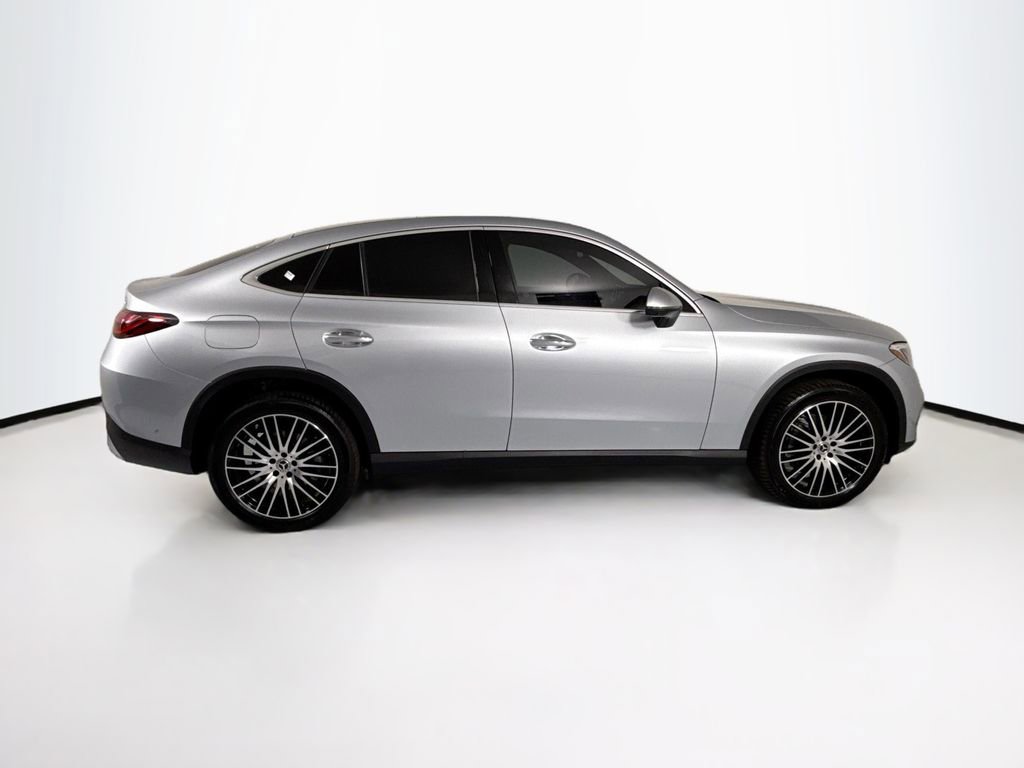 Certified 2026 Mercedes-Benz GLC 300 4MATIC image 4