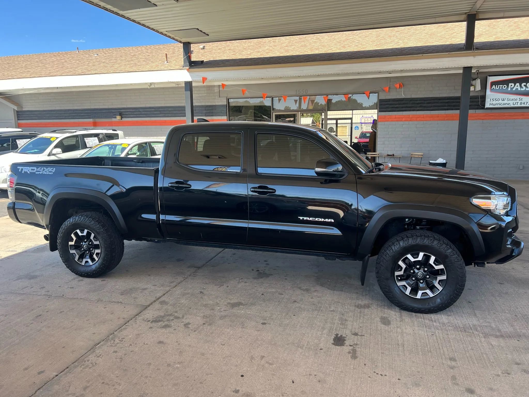Used 2021 Toyota Tacoma TRD Off-Road image 4