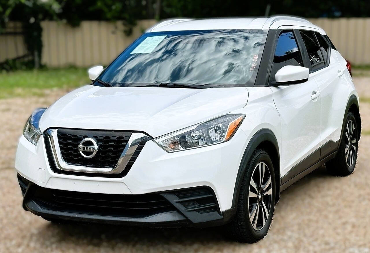 Used 2019 Nissan Kicks SV FWD video 1