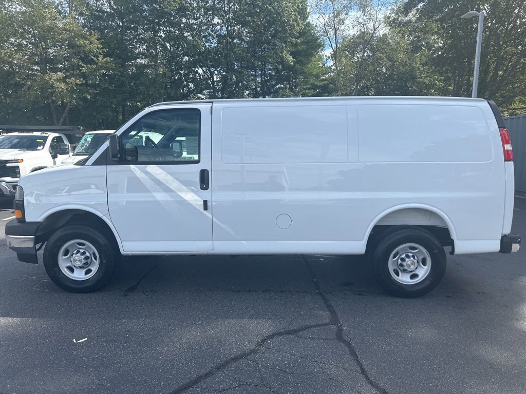 New 2025 Chevrolet Express 2500 Work Van w/ Driver Convenience Package image 3