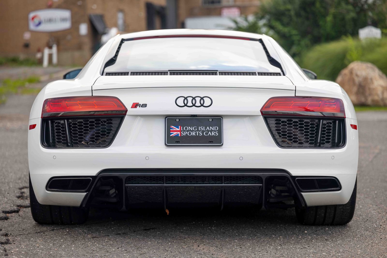 Used 2018 Audi R8 V10 RWD image 5