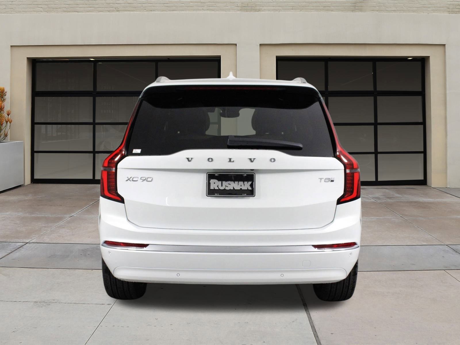 New 2026 Volvo XC90 T8 Plus image 4