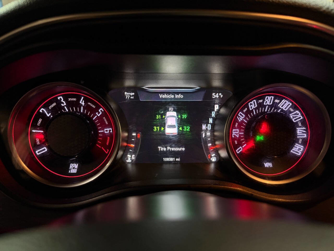 Used 2018 Dodge Challenger SXT image 39