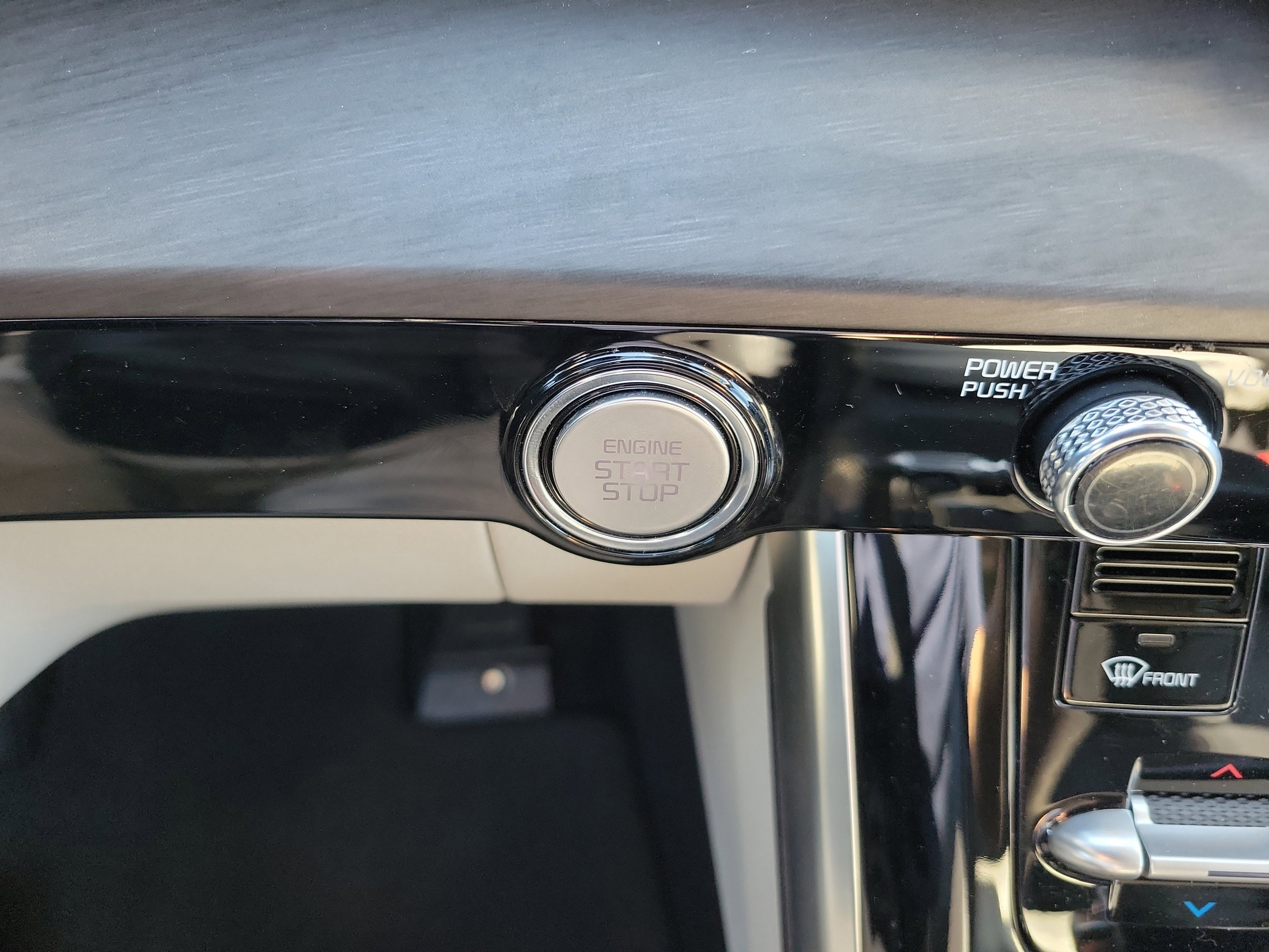 Used 2022 Kia Carnival SX image 32