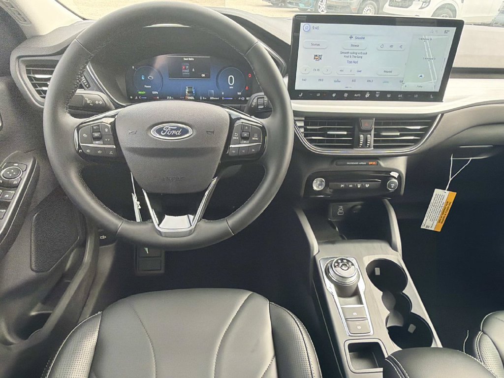 New 2025 Ford Escape SE w/ PHEV Premium Package FWD image 16