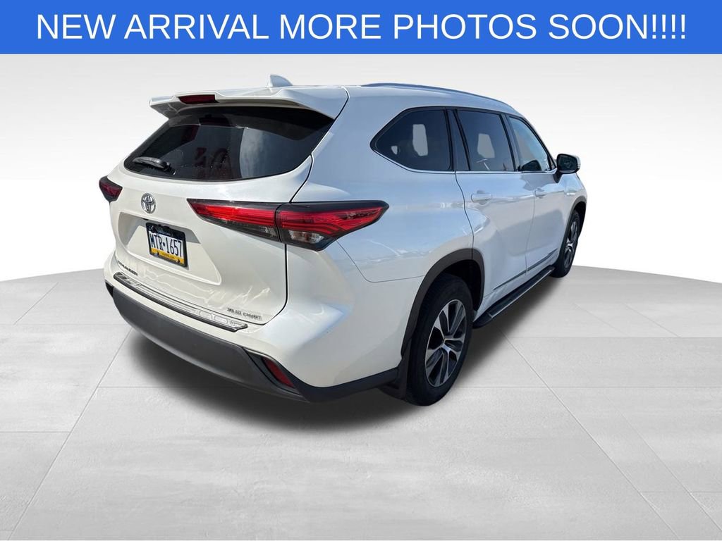 Used 2020 Toyota Highlander XLE image 6