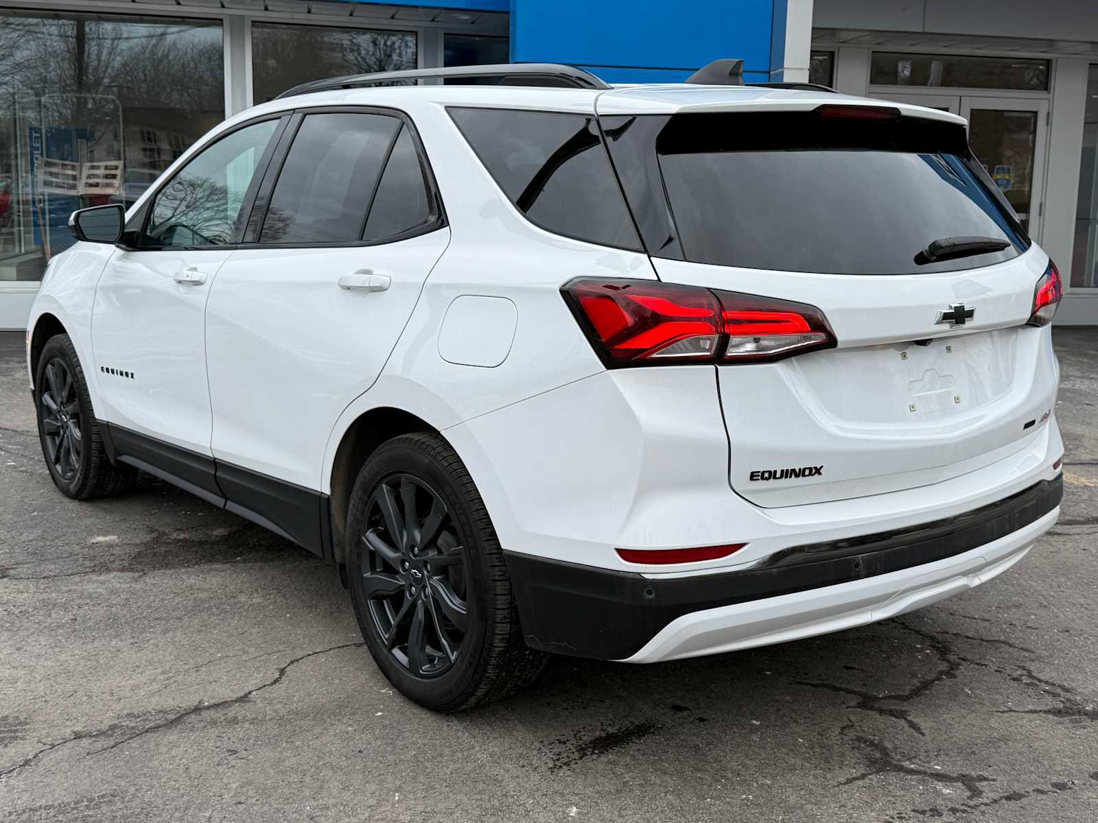 Used 2022 Chevrolet Equinox RS w/ RS Leather Package image 7