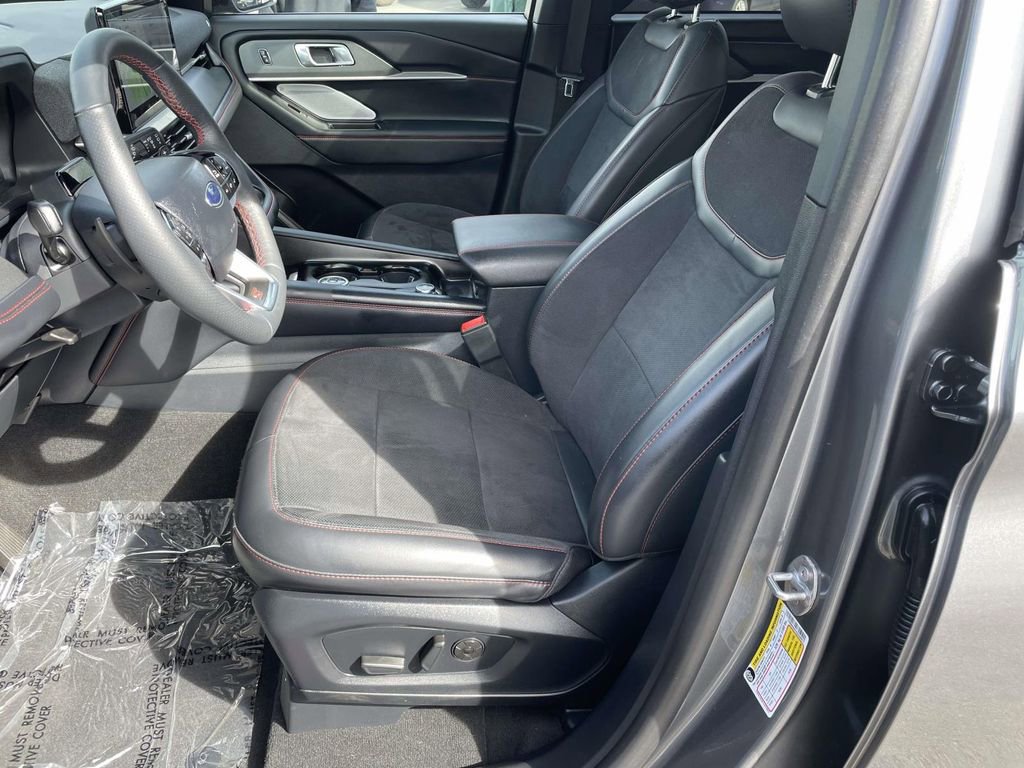 Used 2025 Ford Explorer ST w/ Sun And Sound Package image 30