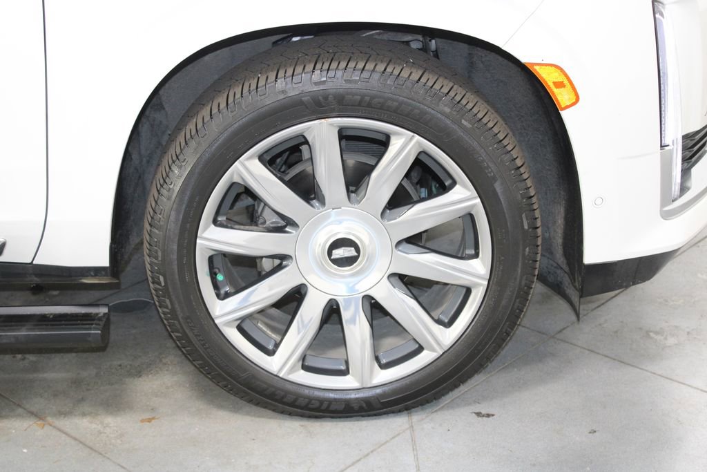 Used 2021 Cadillac Escalade Premium Luxury Platinum w/ Heavy-Duty Trailer Package image 13