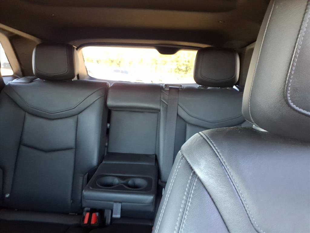 Used 2020 Cadillac XT5 Premium Luxury FWD image 16