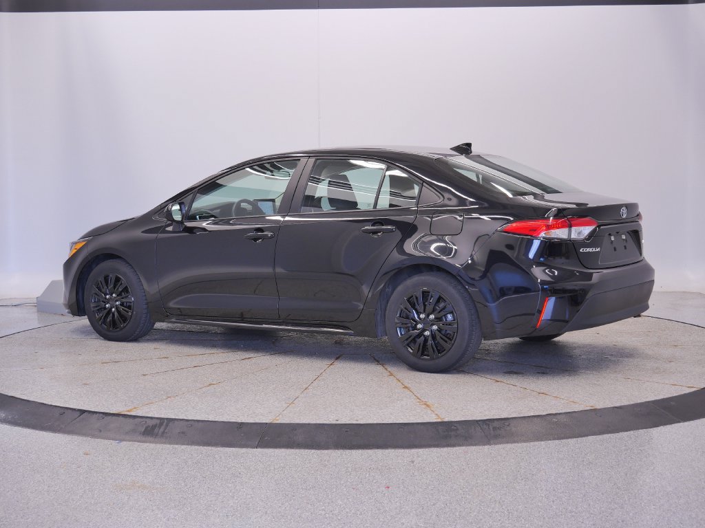 Used 2025 Toyota Corolla LE FWD image 3