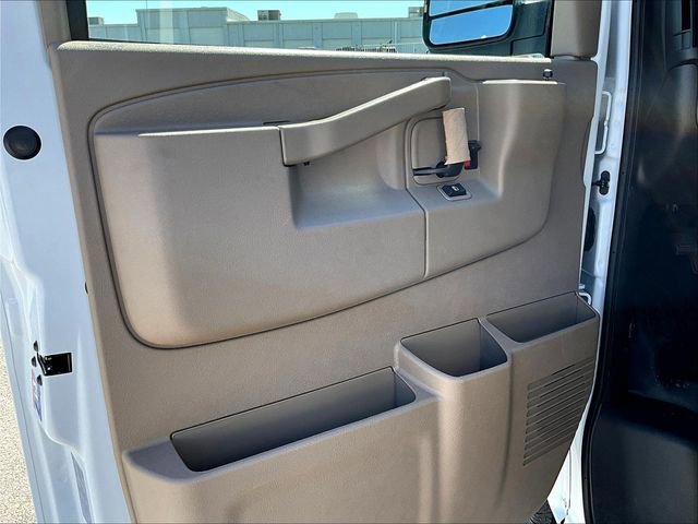 New 2026 Chevrolet Express 2500 RWD image 18