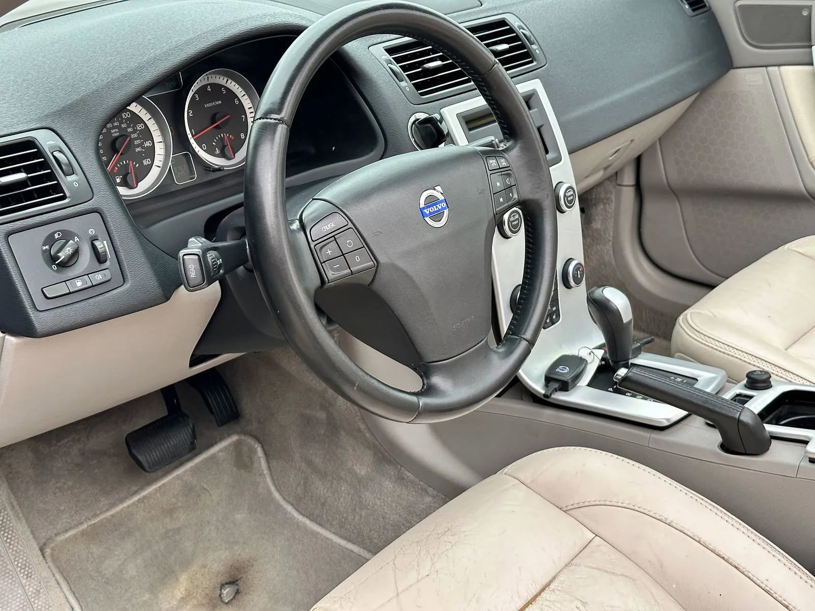 Used 2013 Volvo C70 T5 image 10